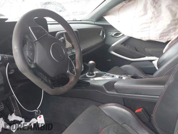 2018 Chevrolet Camaro ZL1 with VIN 1G1FJ1R61J0183374, listed as a IAAI auction lot 41622572 with 38,661 mi miles and . Bid and sale history available at DreamBid. Image 5.