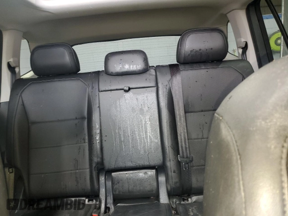 2018 Volkswagen Tiguan SEL z VIN 3VV2B7AX8JM121205, wystawiony jako Copart lot #51534915 z przebiegiem 145 265 mil mil oraz Szkoda całkowita • Salvage title. Historia ofert i sprzedaży dostępna na DreamBid. Obrazek 10.