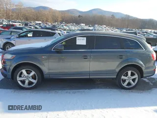 2014 Audi Q7 3.0T S line Prestige with VIN WA1DGAFE5ED010250, listed as a IAAI auction lot 41257093 with 131,001 mi miles. Bid and sale history available at carsss.com. Image 14.