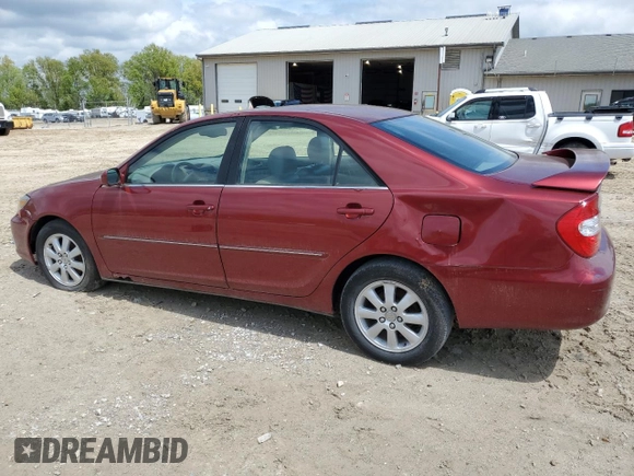 2003 Toyota Camry LE z VIN JTDBF30K530091667, wystawiony jako Copart lot #54576175 z przebiegiem 230 772 mil mil oraz Czysty tytuł • Clean title. Historia ofert i sprzedaży dostępna na DreamBid. Obrazek 2.