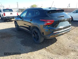 2025 Chevrolet Trax ACTIV with VIN KL77LKEP0SC071687, listed as a IAAI auction lot 41846401 with 9,596 mi miles. Bid and sale history available at carsss.com. Image 3.