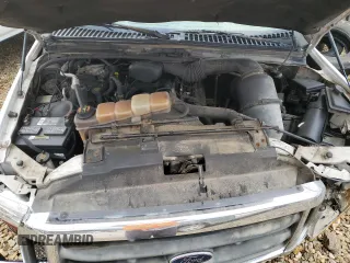 2001 Ford Super Duty F-250 XL with VIN 1FTNX20L01EB77093, listed as a Copart auction lot 81610324 with 219,741 mi miles and Salvage Title. Bid and sale history available at carsss.com. Image 11.