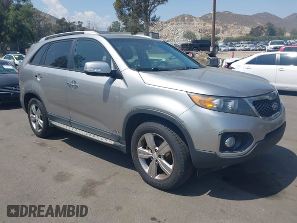 2013 Kia Sorento EX with VIN 5XYKUDA65DG352577, listed as a IAAI auction lot 42174829 with 175,500 mi miles and . Bid and sale history available at DreamBid. Image 1.