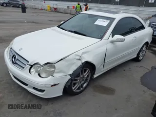 2008 Mercedes-Benz CLK 350 с VIN WDBTJ56H38F241787, выставлен на аукционе IAAI как лот 42184829 с пробегом 97 818 миль миль и . История ставок и продаж доступна на DreamBid. Изображение 17.