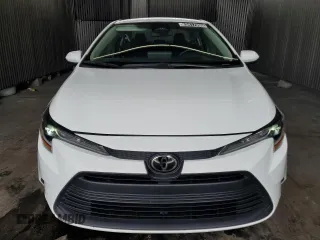 2024 Toyota Corolla LE with VIN 5YFB4MDE2RP110335, listed as a Copart auction lot 63417095 with 32,668 mi miles and Clean title. Bid and sale history available at DreamBid. Image 5.