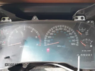 1999 Dodge 2500 z VIN 3B7KF23Z9XG214245, wystawiony jako IAAI lot #42378171 z przebiegiem 461 425 mil mil oraz . Historia ofert i sprzedaży dostępna na DreamBid. Obrazek 7.