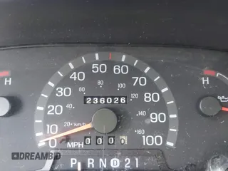 1997 Ford Econoline Commercial with VIN 1FDEE14L9VHB61839, listed as a IAAI auction lot 42016200 with 236,026 mi miles. Bid and sale history available at carsss.com. Image 7.