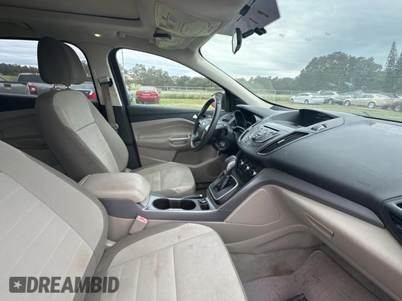 2013 Ford Escape SE с VIN 1FMCU9G95DUD25554, выставлен на аукционе Copart как лот 76806584 с пробегом Не указан миль и Чистый • Clean title. История ставок и продаж доступна на DreamBid. Изображение 5.