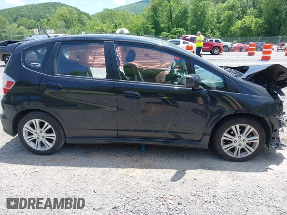 2010 Honda Fit Sport с VIN JHMGE8H47AC004261, выставлен на аукционе IAAI как лот 42326565 с пробегом 128 717 миль миль и . История ставок и продаж доступна на DreamBid. Изображение 13.