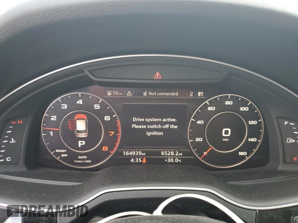 2018 Audi Q7 Prestige with VIN WA1VAAF74JD041118, listed as a Copart auction lot 64389345 with 164,939 mi miles and Clean title. Bid and sale history available at DreamBid. Image 9.