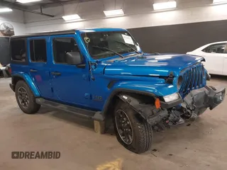 2021 Jeep Wrangler Unlimited Sport S z VIN 1C4HJXDN5MW717673, wystawiony jako IAAI lot #42210527 z przebiegiem 35 635 mil mil oraz . Historia ofert i sprzedaży dostępna na DreamBid. Obrazek 1.