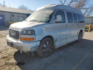 2005 GMC Savana Cargo Van YF7 Upfitter with VIN 1GDFH15T451216491, listed as a Copart auction lot 85800294 with 128,042 mi miles and Clean Title. Bid and sale history available at carsss.com. Image 1.