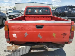 1992 Nissan Frontier z VIN 1N6SD11S0NC356308, wystawiony jako Copart lot #55831745 z przebiegiem 327 113 mil mil oraz Szkoda całkowita • Salvage title. Historia ofert i sprzedaży dostępna na DreamBid. Obrazek 6.