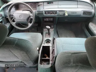 1995 Mercury Sable GS z VIN 1MELM50U3SA623819, wystawiony jako Copart lot #46957824 z przebiegiem 121 357 mil mil oraz Tytuł czysty. Historia ofert i sprzedaży dostępna na DreamBid. Obrazek 8.