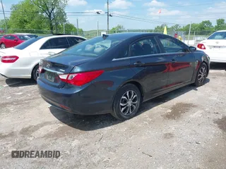 2012 Hyundai Sonata GLS with VIN 5NPEB4AC8CH309903, listed as a IAAI auction lot 42135224 with 182,416 mi miles. Bid and sale history available at carsss.com. Image 4.