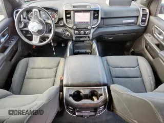 2022 Ram 1500 Big Horn z VIN 1C6SRFMT3NN194076, wystawiony jako Copart lot #58760505 z przebiegiem 75 849 mil mil oraz Szkoda całkowita • Salvage title. Historia ofert i sprzedaży dostępna na DreamBid. Obrazek 8.