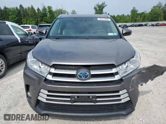 2018 Toyota Highlander Hybrid XLE with VIN 5TDJGRFHXJS048539, listed as a Copart auction lot 60134685 with 228,968 mi miles and Salvage title. Bid and sale history available at DreamBid. Image 5.