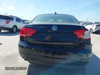 2012 Volkswagen Passat SE z VIN 1VWBH7A38CC063186, wystawiony jako IAAI lot #41700992 z przebiegiem 151 454 mil mil oraz . Historia ofert i sprzedaży dostępna na DreamBid. Obrazek 16.