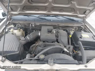 2005 Chevrolet Colorado 1SC LS Z85 with VIN 1GCCS136158126387, listed as a IAAI auction lot 41842613 with 320,680 mi miles. Bid and sale history available at carsss.com. Image 10.
