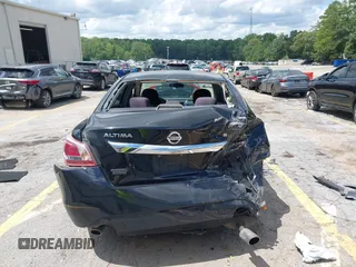 2013 Nissan Altima SV z VIN 1N4AL3AP8DC110491, wystawiony jako IAAI lot #42532009 z przebiegiem 249 033 mil mil oraz . Historia ofert i sprzedaży dostępna na DreamBid. Obrazek 16.