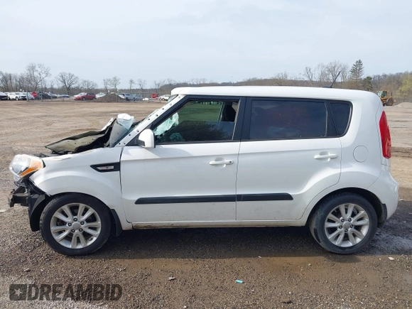2013 Kia Soul with VIN KNDJT2A52D7762552, listed as a IAAI auction lot 42001216 with 131,944 mi miles. Bid and sale history available at carsss.com. Image 15.