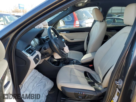 2019 BMW X1 xDrive28i with VIN WBXHT3C55K3H36118, listed as a Copart auction lot 38463093 with 30,487 mi miles. Bid and sale history available at carsss.com. Image 7.