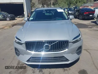 2022 Volvo XC60 Momentum with VIN YV4L12RK2N1052643, listed as a IAAI auction lot 41960135 with 64,280 mi miles. Bid and sale history available at carsss.com. Image 12.
