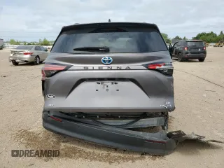 2021 Toyota Sienna XLE z VIN 5TDJSKFC0MS033577, wystawiony jako Copart lot #57146505 z przebiegiem 60 397 mil mil oraz Szkoda całkowita • Salvage title. Historia ofert i sprzedaży dostępna na DreamBid. Obrazek 6.