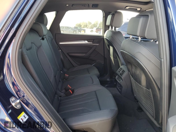 2025 Audi Q5 S line Premium z VIN WA1GAAFY3S2015351, wystawiony jako Copart lot #49959865 z przebiegiem 1249 mil mil oraz Szkody całkowita. Historia ofert i sprzedaży dostępna na DreamBid. Obrazek 11.