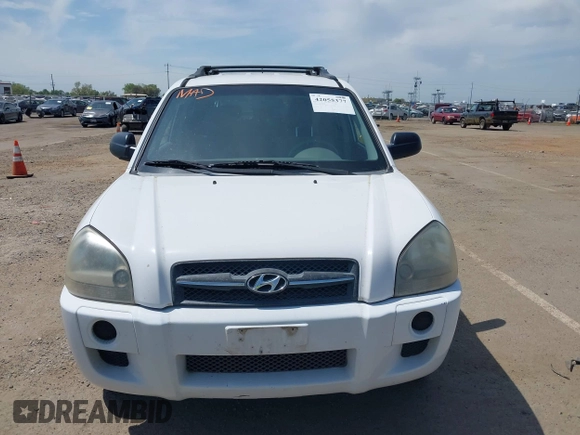 2006 Hyundai Tucson GL with VIN KM8JM12B76U412698, listed as a IAAI auction lot 42055377 with 177,459 mi miles. Bid and sale history available at carsss.com. Image 6.