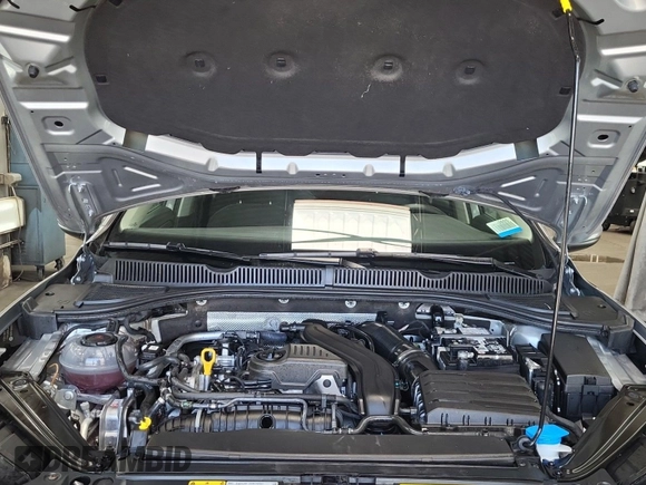 2024 Volkswagen Jetta S with VIN 3VW5M7BU6RM073190, listed as a IAAI auction lot 42844463 with 33,096 mi miles and . Bid and sale history available at DreamBid. Image 45.