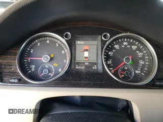2014 Volkswagen CC VR6 Executive 4Motion with VIN WVWGU7AN4EE510240, listed as a Copart auction lot 88442245 with 167,127 mi miles and Salvage Title. Bid and sale history available at carsss.com. Image 9.