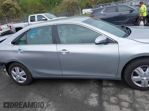 2015 Toyota Camry XLE with VIN 4T4BF1FK6FR475340, listed as a IAAI auction lot 41953834 with 104,041 mi miles. Bid and sale history available at carsss.com. Image 14.