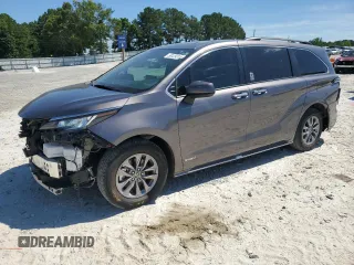 2021 Toyota Sienna XLE с VIN 5TDYRKEC2MS018607, выставлен на аукционе Copart как лот 58129314 с пробегом 69 426 миль миль и Списание • Salvage title. История ставок и продаж доступна на DreamBid. Изображение 1.