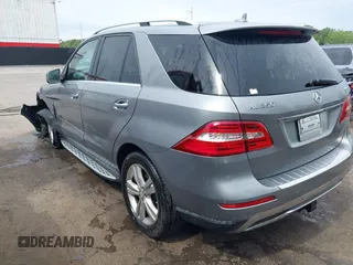2015 Mercedes-Benz M 350 with VIN 4JGDA5HB4FA496808, listed as a IAAI auction lot 42351889 with 145,625 mi miles and . Bid and sale history available at DreamBid. Image 3.