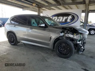2018 BMW X5 M z VIN 5YMKT6C56J0Y83685, wystawiony jako Copart lot #55342035 z przebiegiem 56 136 mil mil oraz Szkoda całkowita • Salvage title. Historia ofert i sprzedaży dostępna na DreamBid. Obrazek 4.