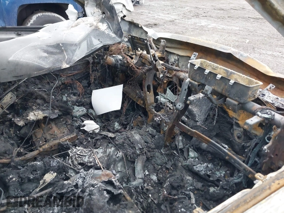 2020 Ford Escape SE z VIN 1FMCU9G69LUB18587, wystawiony jako IAAI lot #41463397 z przebiegiem Nie podano mil oraz . Historia ofert i sprzedaży dostępna na DreamBid. Obrazek 5.