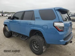 2018 Toyota 4Runner SR5 with VIN JTEBU5JR8J5583392, listed as a Copart auction lot 50820825 with 124,796 mi miles and Salvage Title. Bid and sale history available at DreamBid. Image 2.