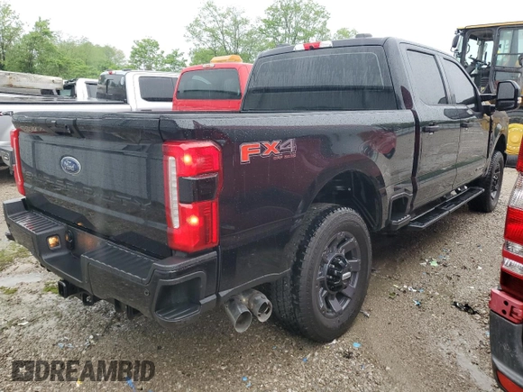 2024 Ford F-350 XL with VIN 1FT8W3BT2REE03102, listed as a Copart auction lot 54721015 with 220 mi miles and Salvage title. Bid and sale history available at DreamBid. Image 3.
