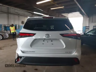 2023 Toyota Highlander L z VIN 5TDKDRBH9PS039746, wystawiony jako IAAI lot #42235258 z przebiegiem 4 513 mil mil oraz . Historia ofert i sprzedaży dostępna na DreamBid. Obrazek 16.