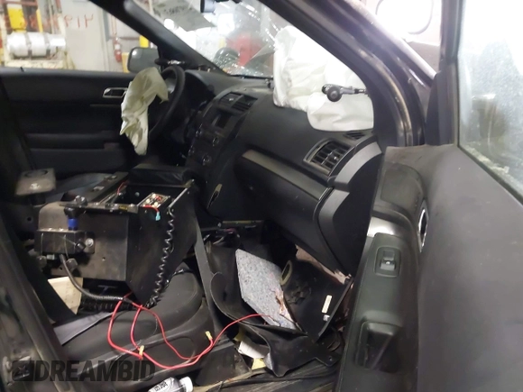 2018 Ford Police Interceptor Utility z VIN 1FM5K8AR5JGB91950, wystawiony jako IAAI lot #41976863 z przebiegiem Nie podano mil oraz . Historia ofert i sprzedaży dostępna na DreamBid. Obrazek 5.