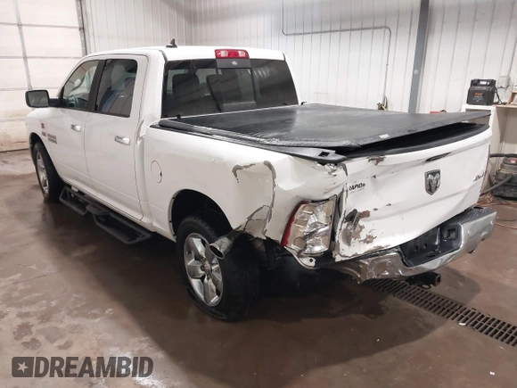 2015 Ram 1500 Big Horn z VIN 1C6RR7LT3FS519298, wystawiony jako IAAI lot #41724865 z przebiegiem 123 385 mil mil oraz . Historia ofert i sprzedaży dostępna na DreamBid. Obrazek 3.