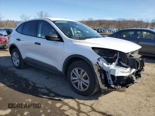 2022 Ford Escape S z VIN 1FMCU9F60NUB18756, wystawiony jako Copart lot #43924995 z przebiegiem 19 880 mil mil oraz Szkoda całkowita • Salvage title. Historia ofert i sprzedaży dostępna na DreamBid. Obrazek 4.