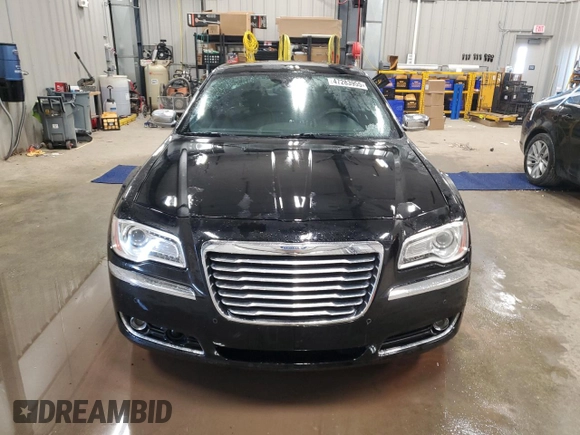2013 Chrysler 300 C with VIN 2C3CCAKT6DH538225, listed as a Copart auction lot 47283955 with 80,364 mi miles and Clean Title. Bid and sale history available at DreamBid. Image 5.