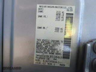 2009 Nissan Maxima 3.5 S with VIN 1N4AA51E19C853663, listed as a IAAI auction lot 41327128 with 127,118 mi miles. Bid and sale history available at carsss.com. Image 9.