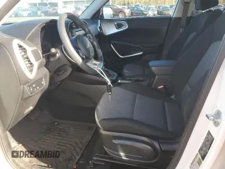 2022 Kia Soul LX with VIN KNDJ23AUXN7815743, listed as a Copart auction lot 48356215 with 21,915 mi miles and Salvage Title. Bid and sale history available at carsss.com. Image 7.