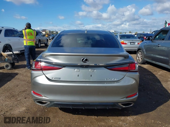 2019 Lexus ES with VIN 58ABZ1B17KU030705, listed as a IAAI auction lot 41754152 with 41,069 mi miles. Bid and sale history available at carsss.com. Image 16.