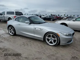2014 BMW Z4 sDrive28i with VIN WBALL5C54EE717341, listed as a Copart auction lot 75084304 with 132,569 mi miles and Non Repairable. Bid and sale history available at carsss.com. Image 4.