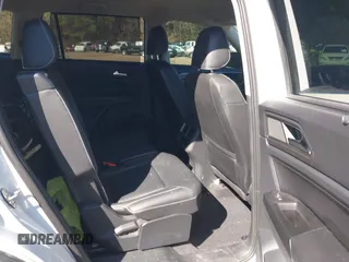 2021 Volkswagen Atlas SE z VIN 1V2DP2CA5MC511140, wystawiony jako IAAI lot #41703130 z przebiegiem 113 922 mil mil oraz . Historia ofert i sprzedaży dostępna na DreamBid. Obrazek 8.