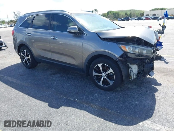 2016 Kia Sorento EX with VIN 5XYPH4A16GG126700, listed as a IAAI auction lot 41557828 with 130,102 mi miles. Bid and sale history available at carsss.com. Image 1.